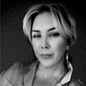 Meet your Posher, Monique